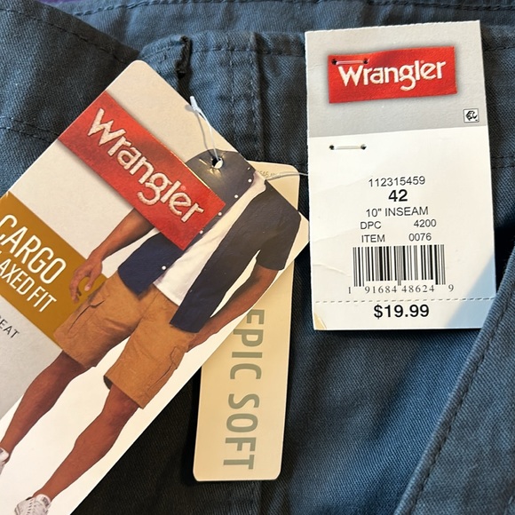 NWT Men’s Wrangler Cargo Relaxed Fit Cargo Shorts - Picture 5 of 5